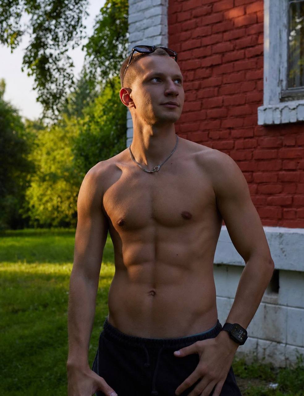 Артём